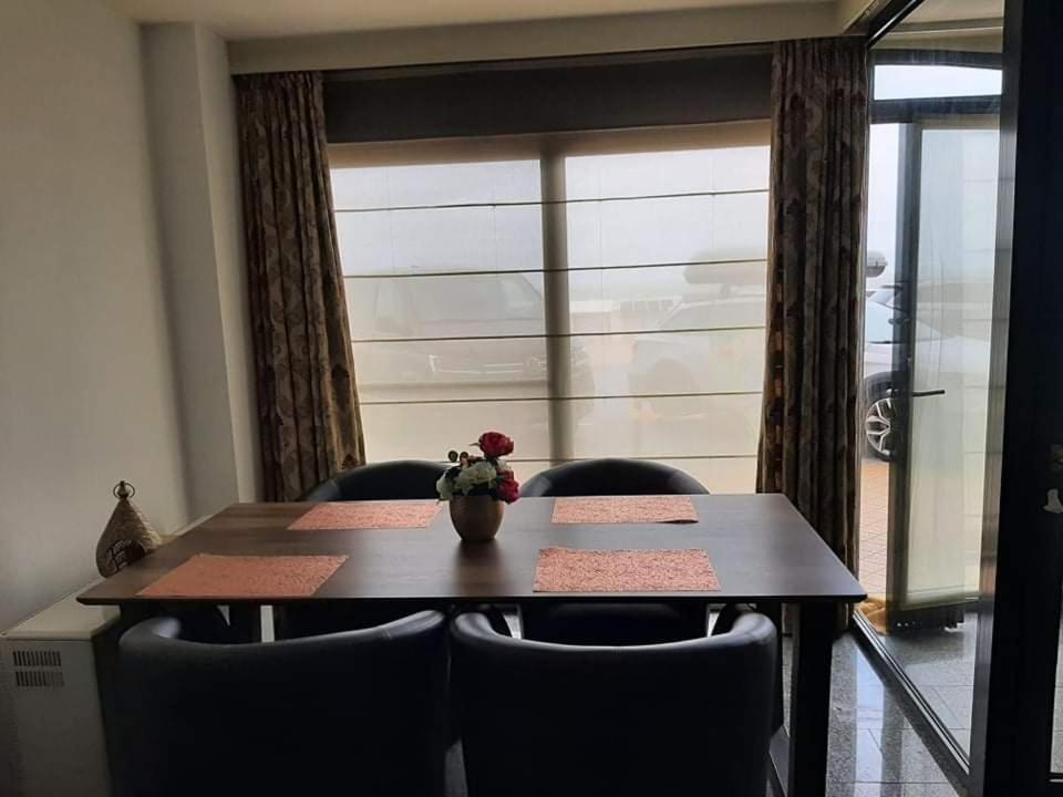 Appartement "Zeezicht 002" Oostende Exteriör bild